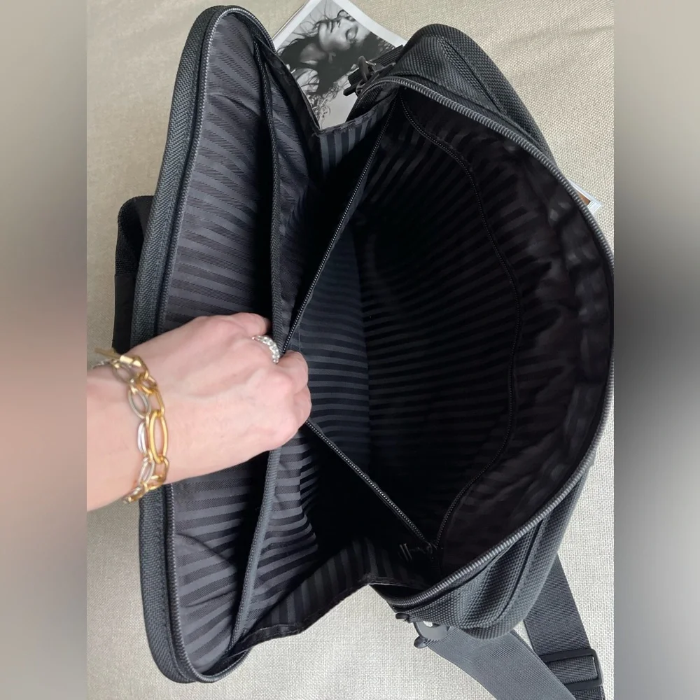 Tumi® Alpha 3 Portfolio Nylon Ballistic Messenger / Laptop Shoulder Bag In Black